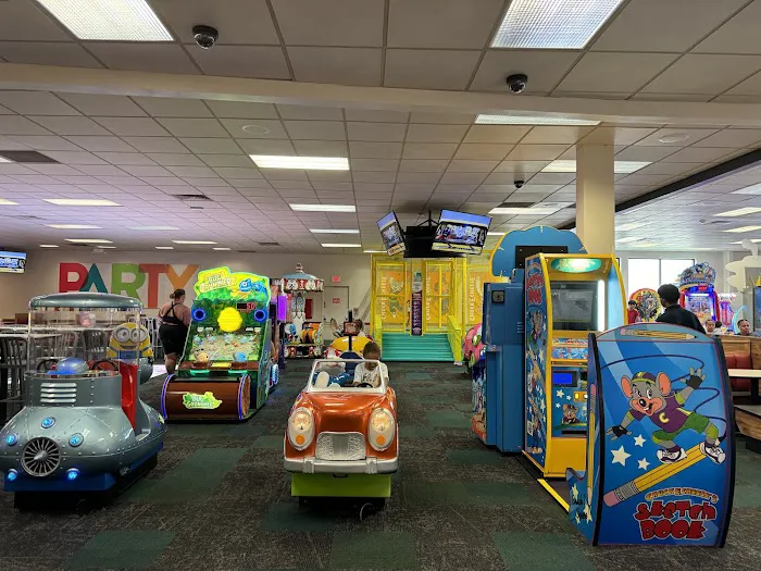 Chuck E. Cheese Picture 5