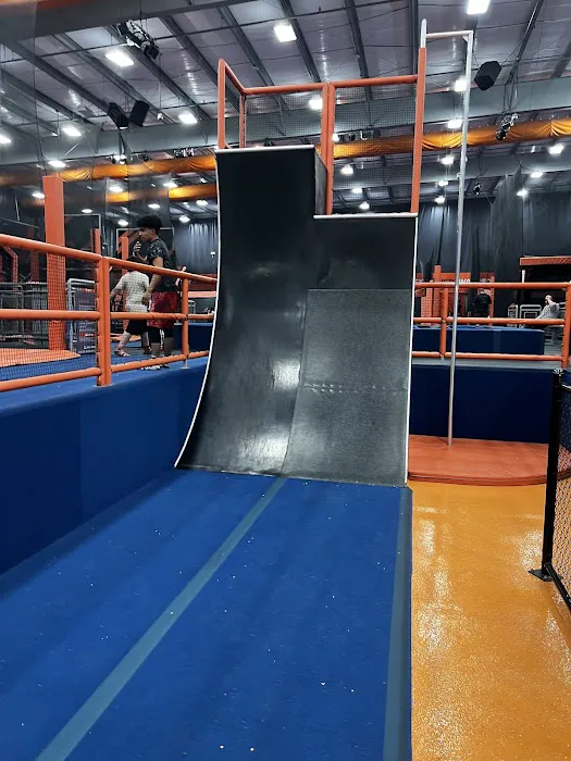 Sky Zone Trampoline Park Picture 6
