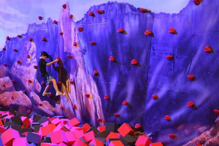 Airborne Extreme Trampoline Park Picture 10