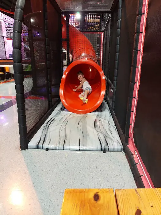 Airborne Extreme Trampoline Park Picture 8