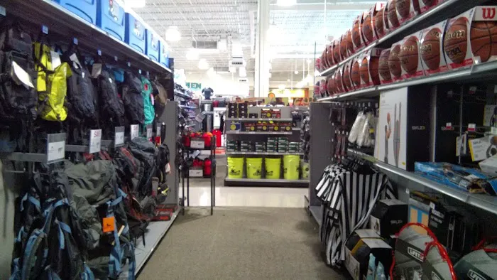 DICK'S Sporting Goods Picture 2
