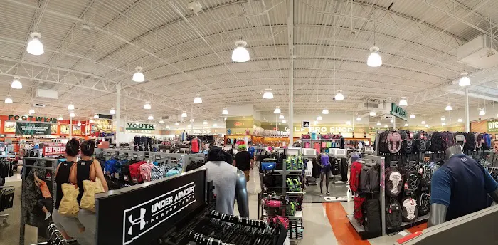 DICK'S Sporting Goods Picture 5