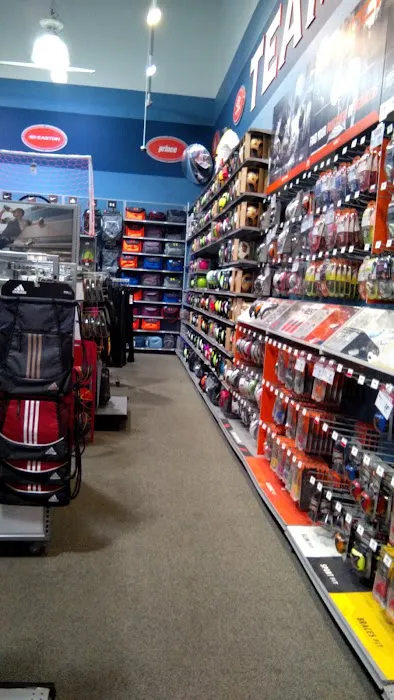 DICK'S Sporting Goods Picture 9