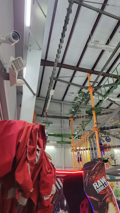 Trex Fun Spot Ropes/ZipLine/Gyroscope Picture 4