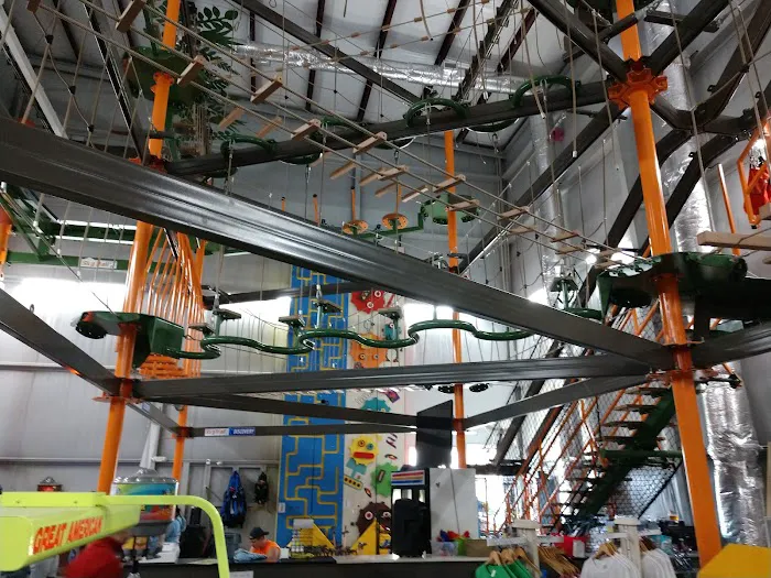 Trex Fun Spot Ropes/ZipLine/Gyroscope Picture 5