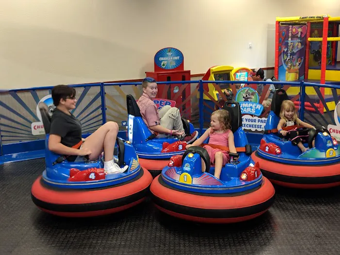 Chuck E. Cheese Picture 5