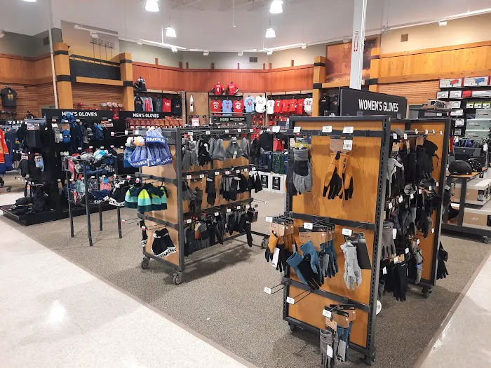 DICK'S Sporting Goods Picture 6