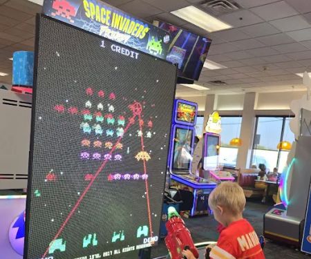 Chuck E. Cheese