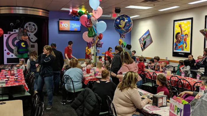 Chuck E. Cheese Picture 5