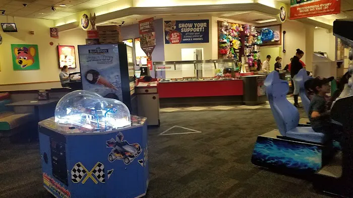 Chuck E. Cheese Picture 6