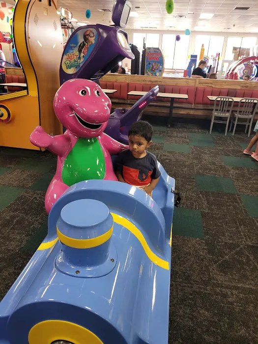 Chuck E. Cheese Picture 2