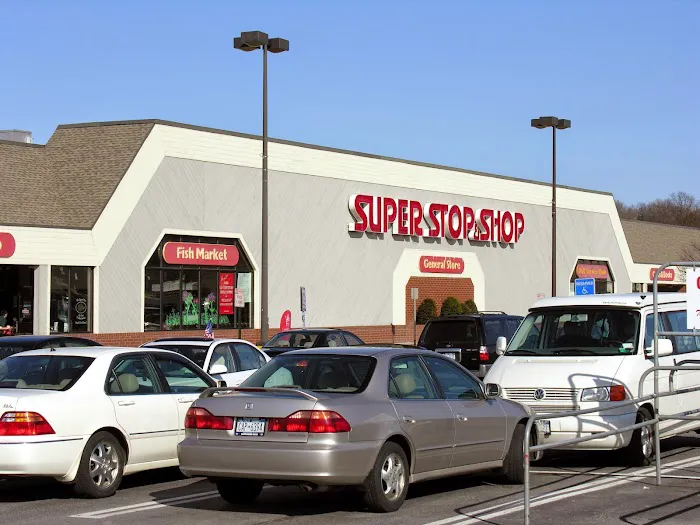 Alpine Commons Shopping Ctr Picture 2