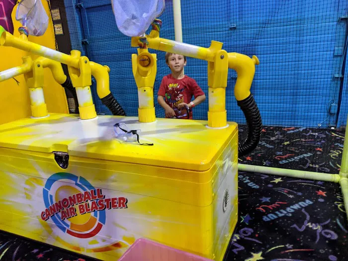 Pump It Up Roselle Park Kids Birthdays and More Picture 9