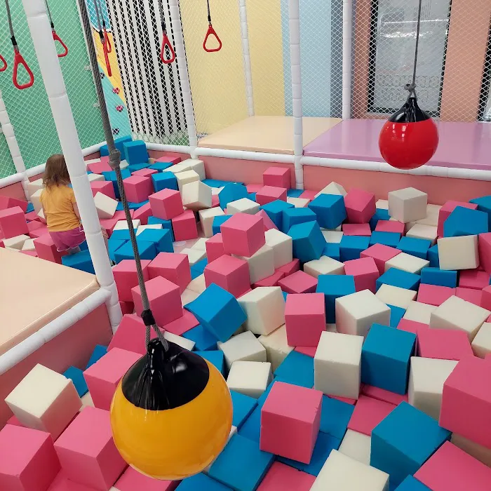 Rainbow Playspace Picture 4