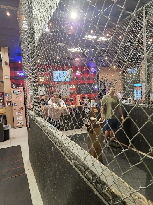 Bury the Hatchet Toms River - Axe Throwing Picture 9