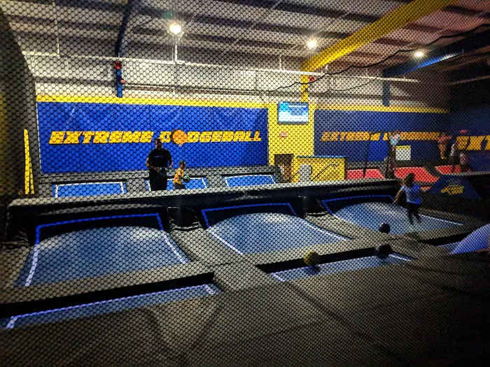 Extreme Air Indoor Trampoline Park Picture 4