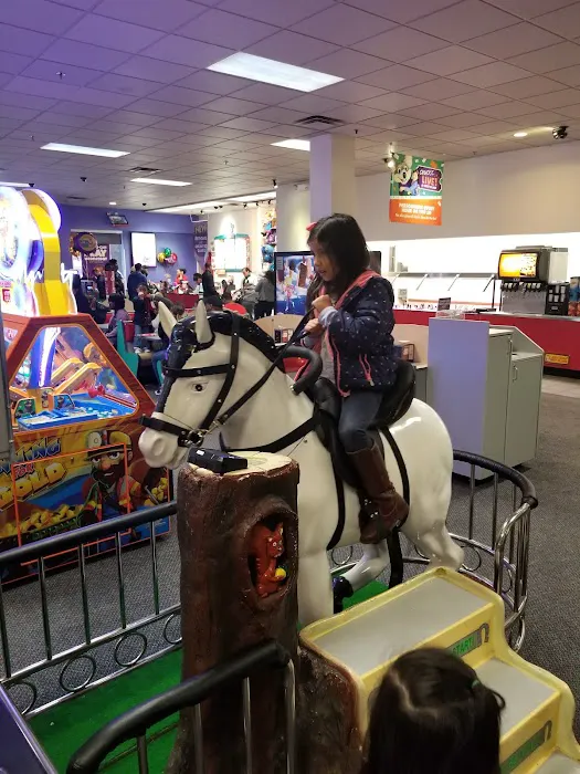 Chuck E. Cheese Picture 8