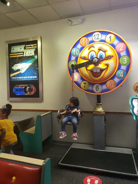 Chuck E. Cheese Picture 10