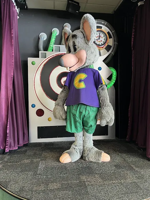 Chuck E. Cheese Picture 4