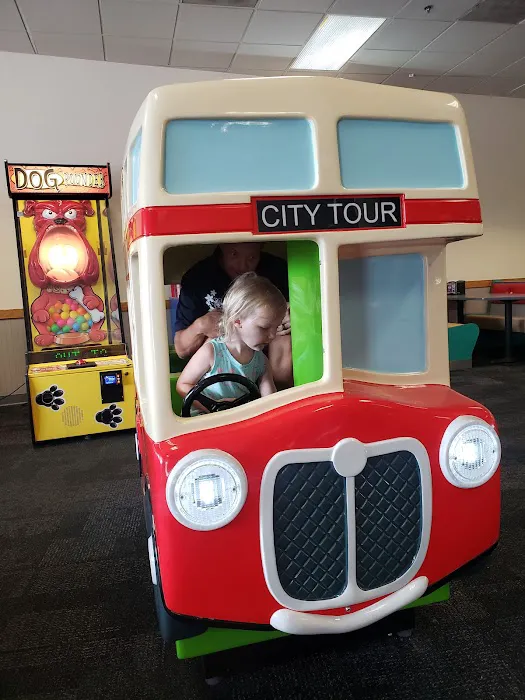 Chuck E. Cheese Picture 5