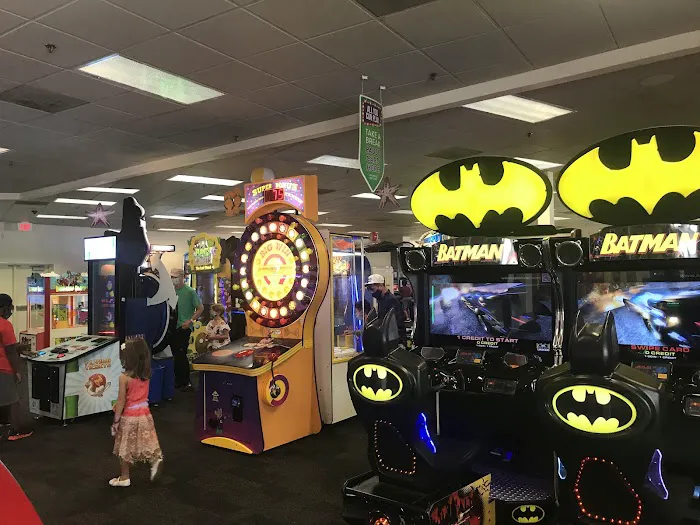 Chuck E. Cheese Picture 6