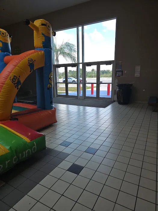 The Dinosaur Playground Bounce House Picture 8