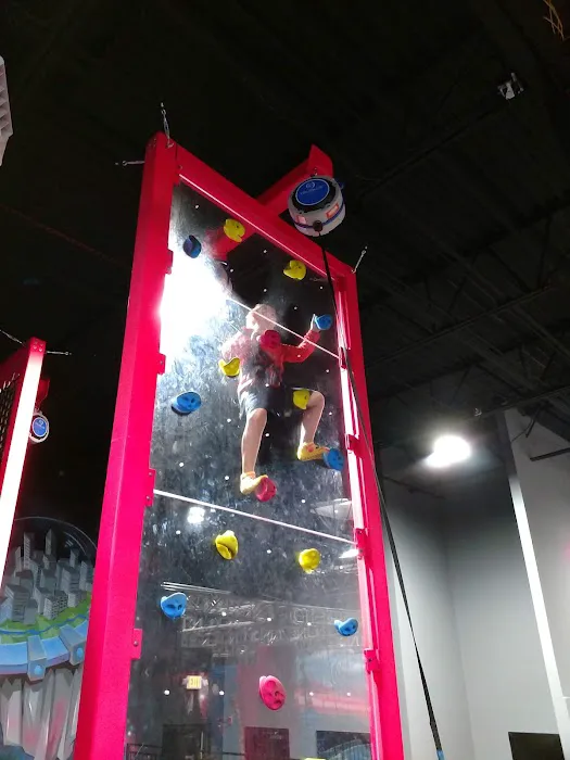 Sky Zone Trampoline Park Picture 6