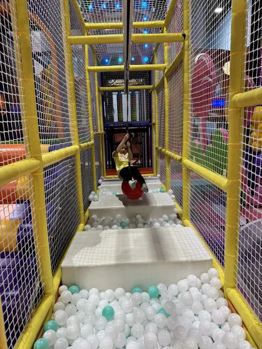 Candy Wonderland - Palm Bay Picture 3