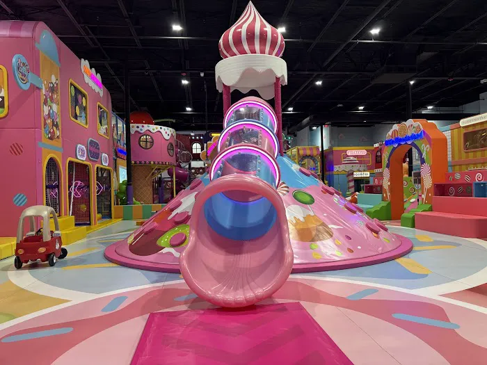 Candy Wonderland - Palm Bay Picture 2