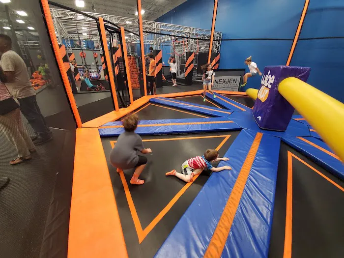 Sky Zone Trampoline Park Picture 3