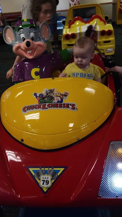 Chuck E. Cheese Picture 7