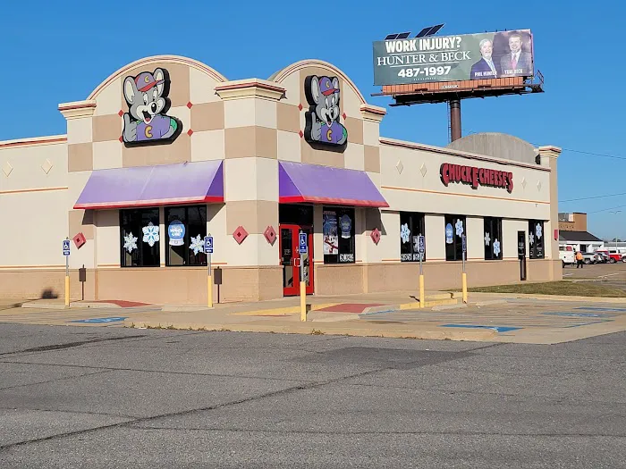 Chuck E. Cheese Picture 2