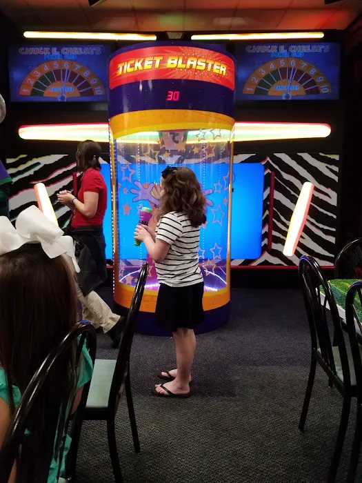 Chuck E. Cheese Picture 6