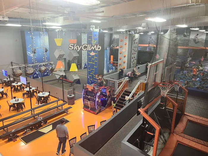 Sky Zone Trampoline Park Picture 4