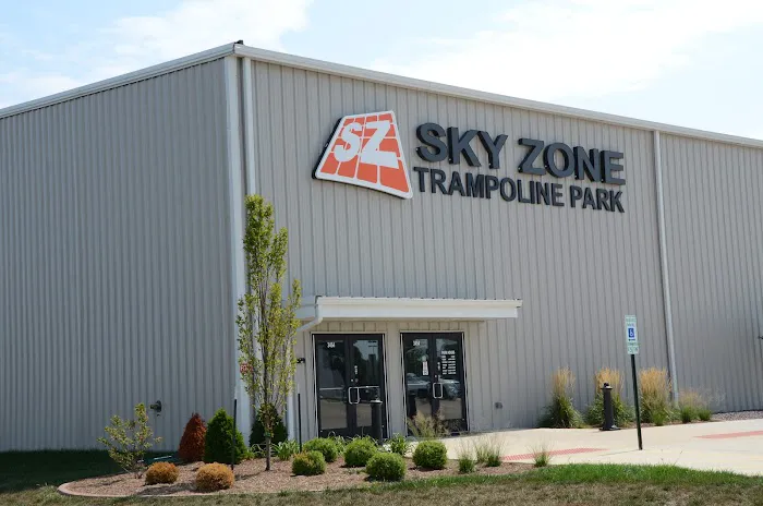 Sky Zone Trampoline Park Picture 5