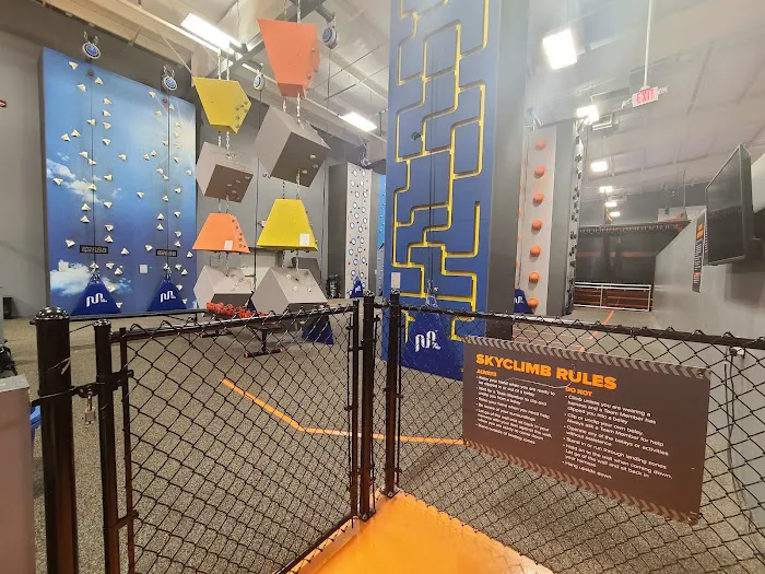 Sky Zone Trampoline Park Picture 3