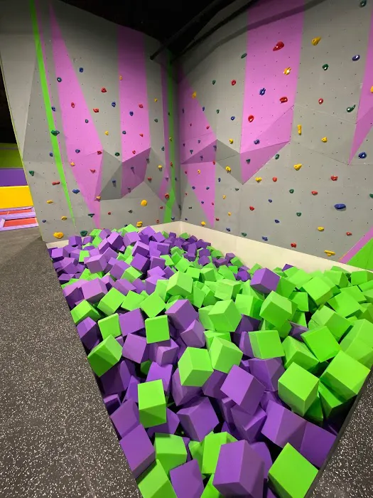 Funcity Trampoline and Adventure Park New Britain CT Picture 3