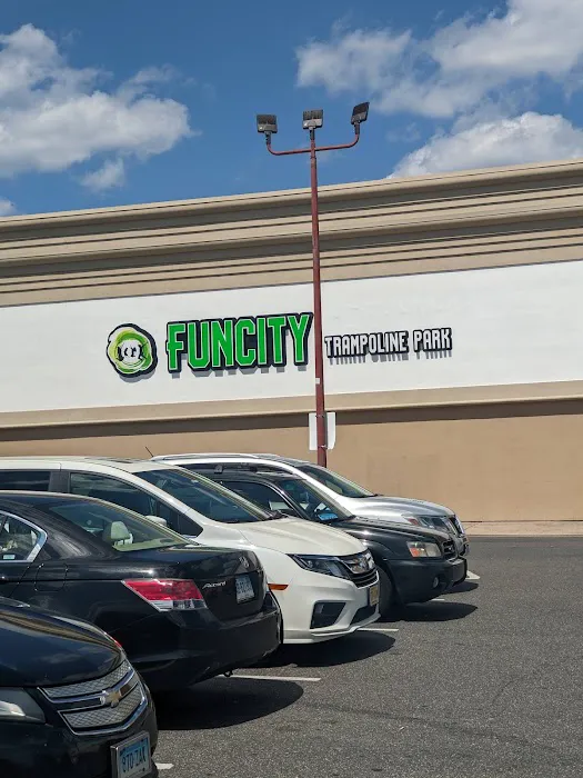 Funcity Trampoline and Adventure Park New Britain CT Picture 7