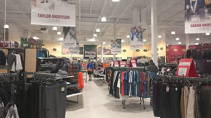 DICK'S Sporting Goods Picture 9