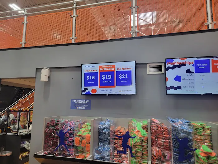 Sky Zone Trampoline Park Picture 3