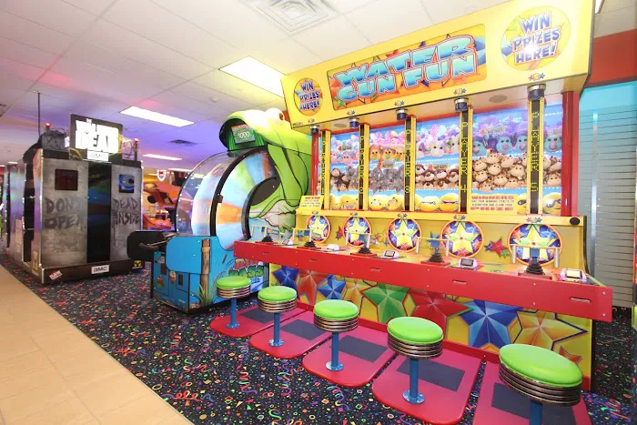 Laser Bounce - Family Fun Center Picture 1