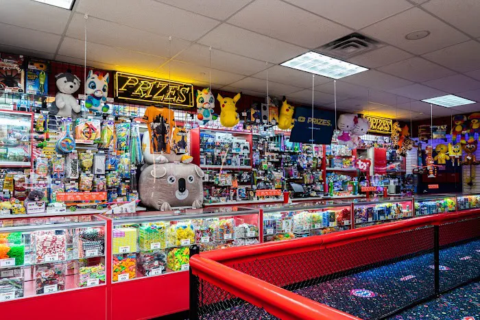 Laser Bounce - Family Fun Center Picture 3