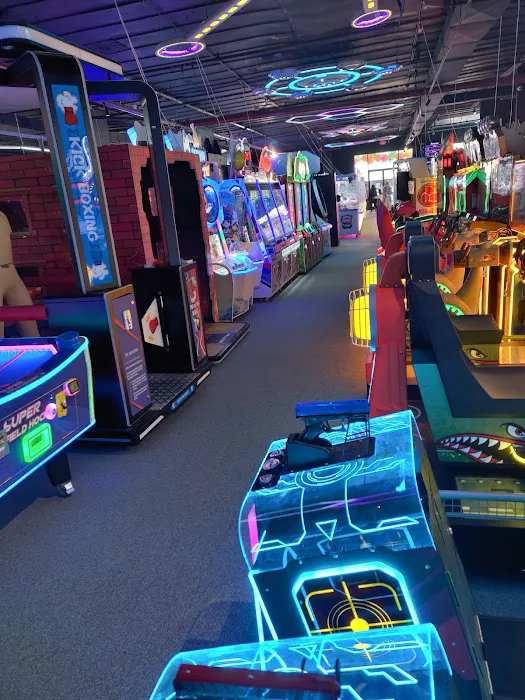 Max Funland Picture 1
