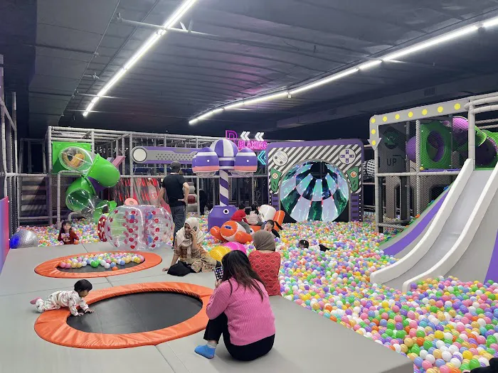 Max Funland Picture 2