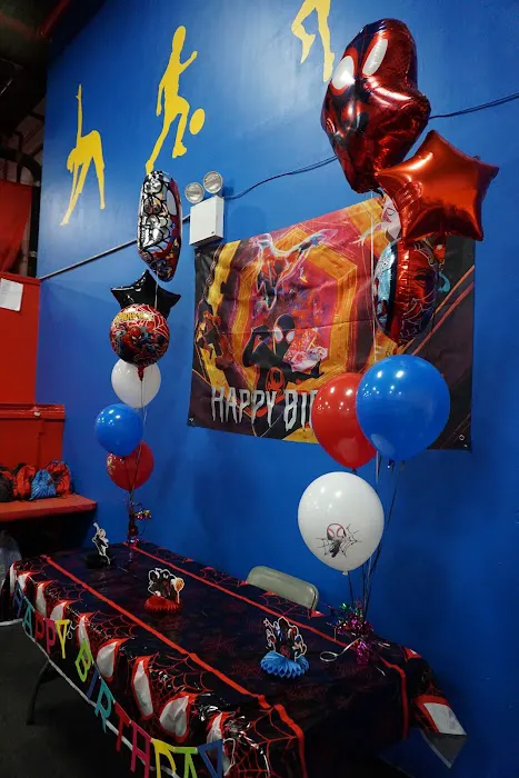 Kids 'N Shape - Queens Picture 1