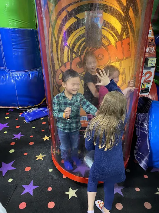 Pump It Up Great Neck Kids Birthdays and More Picture 3