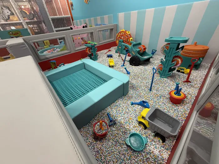 Lil Steps Fun Zone Picture 4