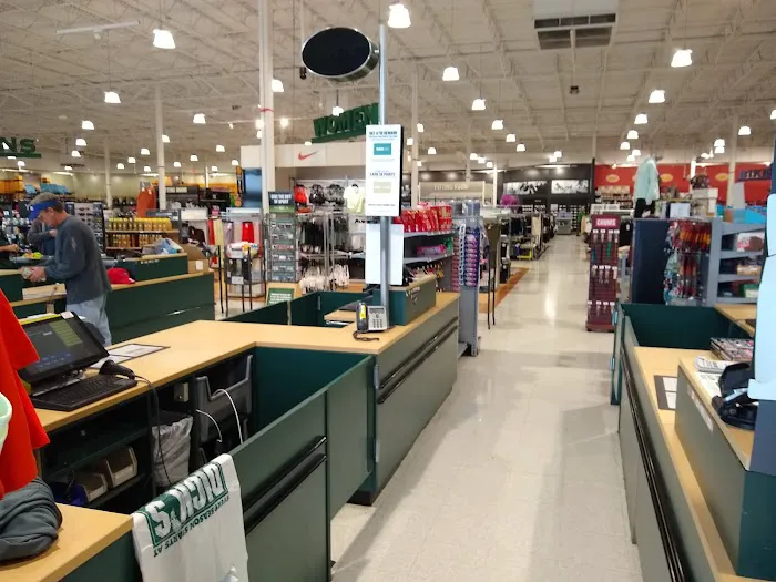DICK'S Sporting Goods Picture 2