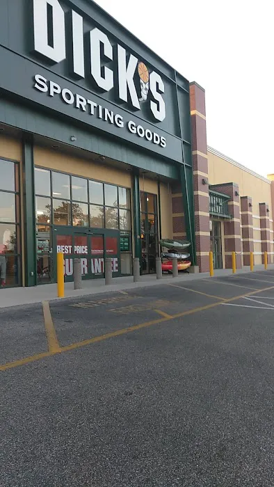 DICK'S Sporting Goods Picture 5