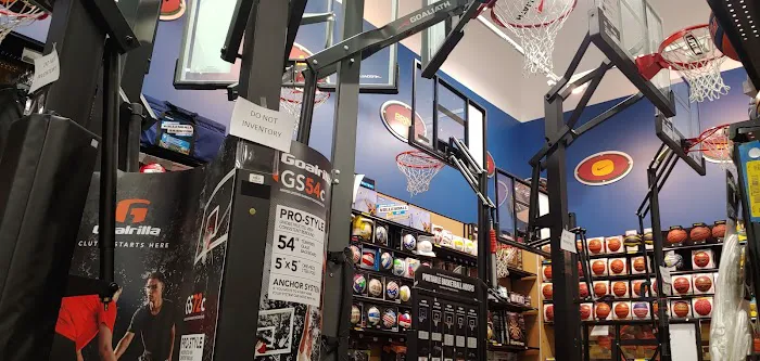 DICK'S Sporting Goods Picture 7